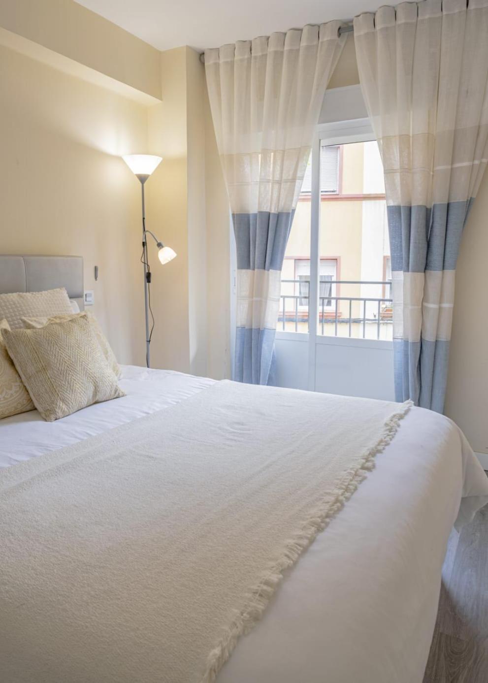 Apartamento Cerca Del Pilar Сарагоса Екстериор снимка